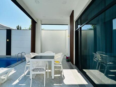 4 otaqlı həyət evi/bağ evi - Mərdəkan q. - 190 m²