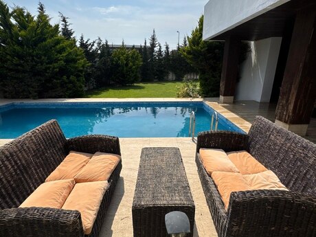 5 otaqlı həyət evi/bağ evi - Mərdəkan q. - 500 m²