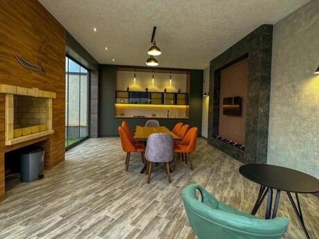 4 otaqlı həyət evi/bağ evi - Mərdəkan q. - 250 m²