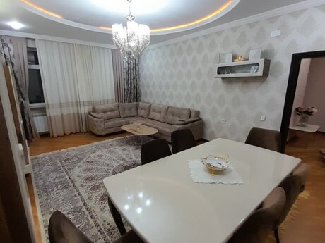 Elan №5807616 - Bakı, İnşaatçılar m., 3 otaqlı, 130 m², 9/17 mərtəbə