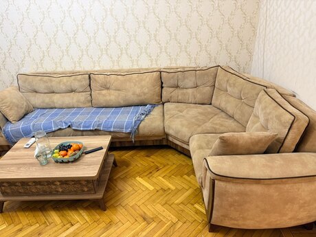3 otaqlı köhnə tikili - Gənclik m. - 70 m²
