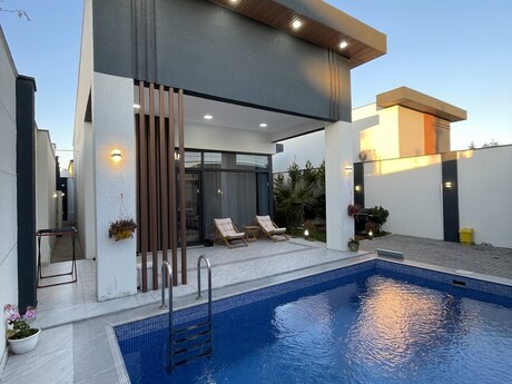 4 otaqlı həyət evi/bağ evi - Mərdəkan q. - 250 m²