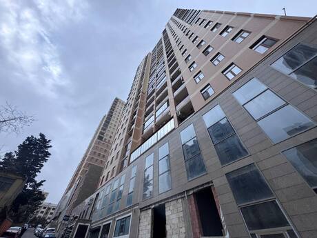 Объект - м. Элмляр Академиясы - 251 м²