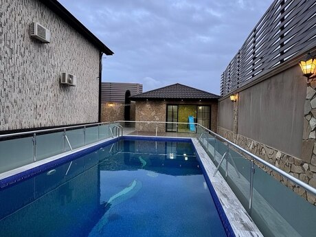 5 otaqlı həyət evi/bağ evi - Mərdəkan q. - 350 m²