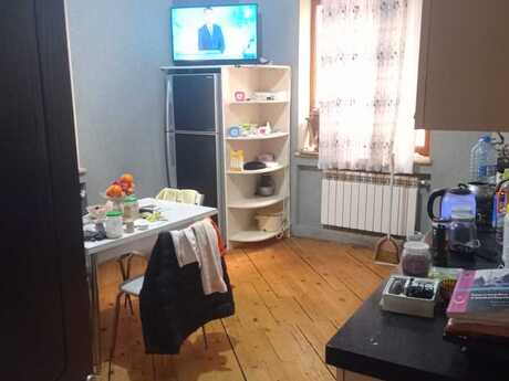 5 otaqlı həyət evi/bağ evi - Şüvəlan q. - 400 m²