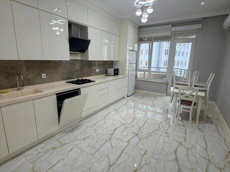 Объявление №5808948 - Баку, м. Низами, 2-комн., 80 м², 10/16 этаж