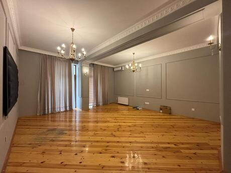 3 otaqlı ofis - Ağ şəhər q. - 140 m²