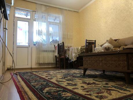 3 otaqlı köhnə tikili - Memar Əcəmi m. - 68 m²