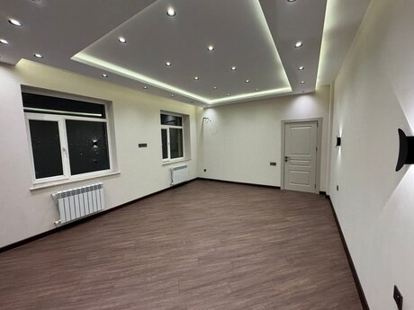 Elan №5809343 - Bakı, İnşaatçılar m., 3 otaqlı, 140 m², 11/17 mərtəbə