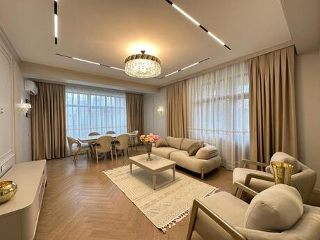 3 otaqlı mənzil, 118 m², 28 May: 445 000 ₼ 3