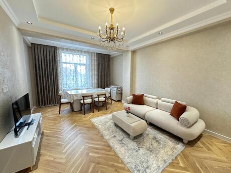 Объявление №5809568 - Баку, м. 8 ноября, 2-комн., 75 м², 4/8 этаж
