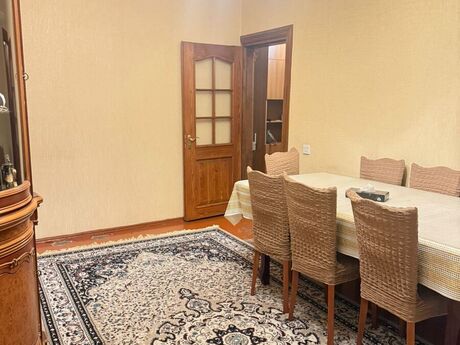 4 otaqlı köhnə tikili - Azadlıq Prospekti m. - 100 m²