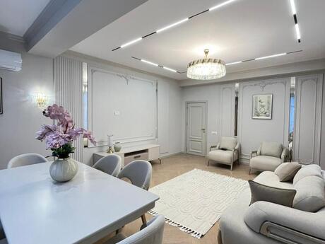 3-комнатная квартира, 112 м², 28 May: 435 000 ₼ 2