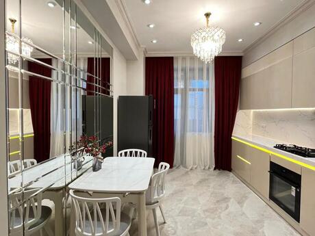 3-комнатная квартира, 112 м², 28 May: 435 000 ₼ 5