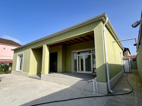 House with Garden, Villa For Sale