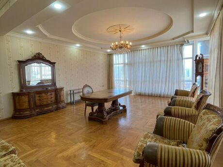 Объявление №5810021 - Баку, м. 28 мая, 5-комн., 250 м²