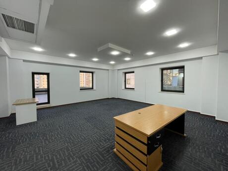 4-комн. офис - Наримановский  р. - 245 м²