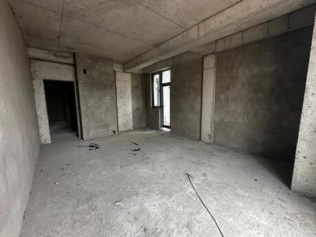 5 otaqlı yeni tikili - Şah İsmayıl Xətai m. - 204 m²