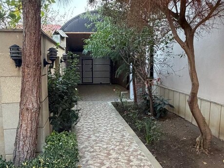 7 otaqlı həyət evi/bağ evi - Zığ q. - 200 m²