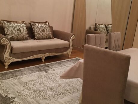 Elan №5811295 - Bakı, İnşaatçılar m., 3 otaqlı, 135 m², 9/16 mərtəbə