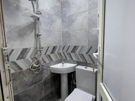 2 otaqlı köhnə tikili - Elmlər Akademiyası m. - 40 m²