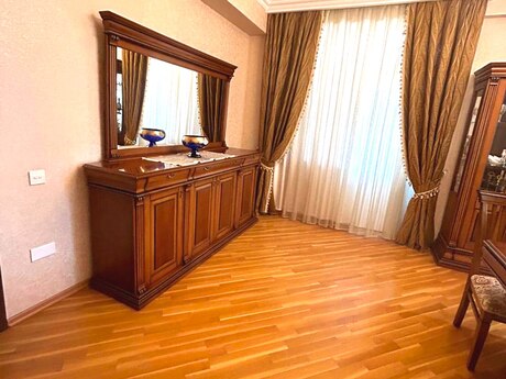 4 otaqlı mənzil, 134 m², Qara Qarayev: 360 000 ₼ 4