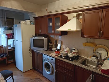3 otaqlı köhnə tikili - Badamdar q. - 100 m²