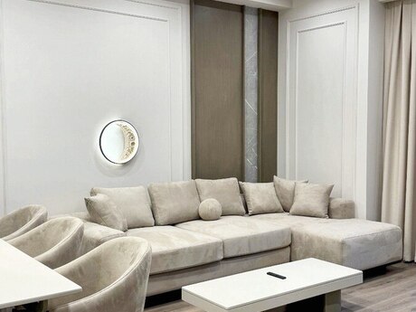 Elan №5812094 - Bakı, Ağ şəhər q., 3 otaqlı, 131 m², 3/7 mərtəbə