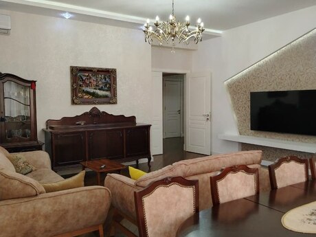 3 otaqlı yeni tikili - 28 May m. - 160 m²