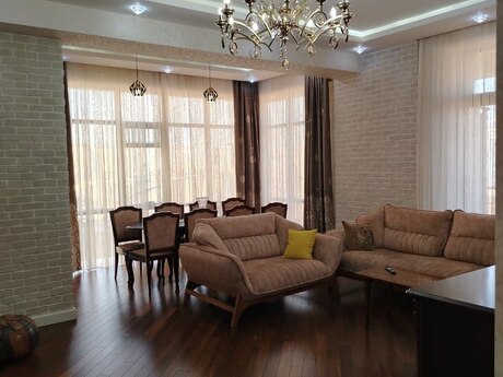 Elan №5812240 - Bakı, 28 May m., 3 otaqlı, 160 m², 9/22 mərtəbə