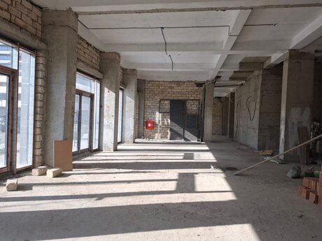 Obyekt - Ağ şəhər q. - 375 m²