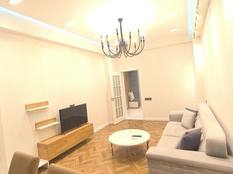 2 otaqlı yeni tikili - 8 Noyabr m. - 72 m²
