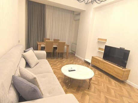2 otaqlı yeni tikili - 8 Noyabr m. - 72 m²