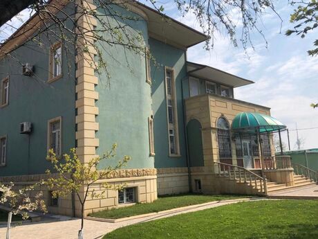 8 otaqlı həyət evi/bağ evi - Badamdar q. - 450 m²