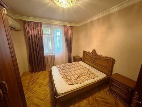 2 otaqlı köhnə tikili - Elmlər Akademiyası m. - 60 m²