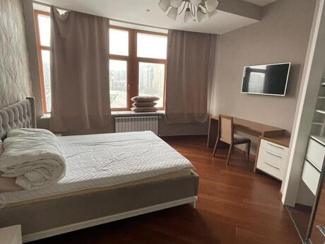 Sahildə 4 otaqlı yeni tikili mənzil kirayə verilir, 245 m², 4 000 AZN/ay, şəkil 5 / 12