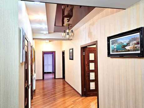 4 otaqlı yeni tikili - Elmlər Akademiyası m. - 200.5 m²