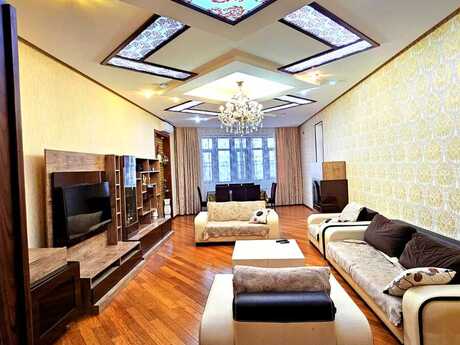 4 otaqlı yeni tikili - Elmlər Akademiyası m. - 200.5 m²