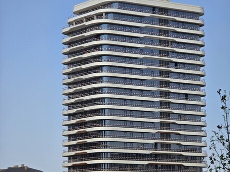 4 otaqlı yeni tikili - Şah İsmayıl Xətai m. - 215 m²