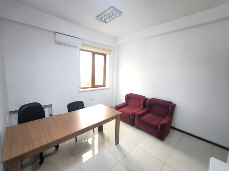 1 otaqlı ofis - Azadlıq Prospekti m. - 19 m²