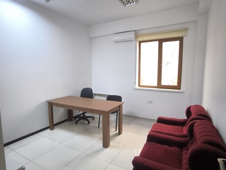 1 otaqlı ofis - Azadlıq Prospekti m. - 19 m²