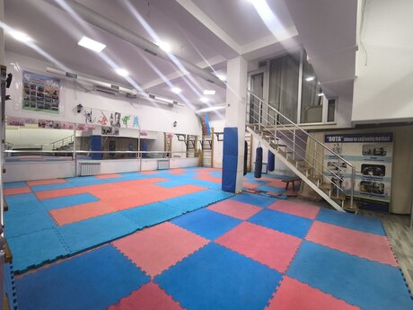 Obyekt - Azadlıq Prospekti m. - 275 m²