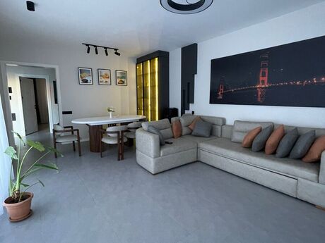 4 otaqlı həyət evi/bağ evi - Mərdəkan q. - 250 m²