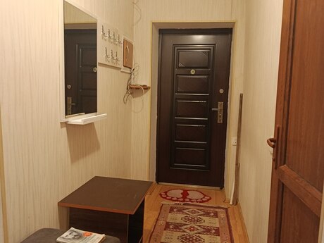 2 otaqlı köhnə tikili - Elmlər Akademiyası m. - 35 m²