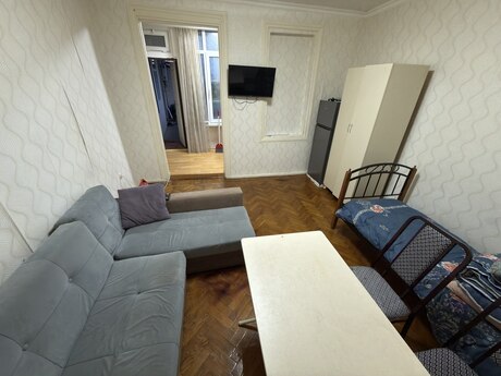 1 otaqlı köhnə tikili - Sahil m. - 30 m²