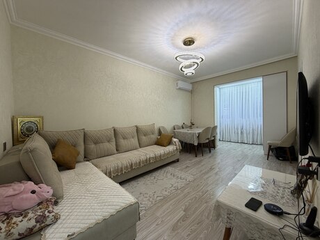 Elan №5815427 - Bakı, Bakıxanov q., 1 otaqlı, 30 m², 3/5 mərtəbə