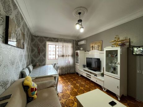 Объявление №5815527 - Баку, м. Низами, 3-комн., 85 м², 3/5 этаж