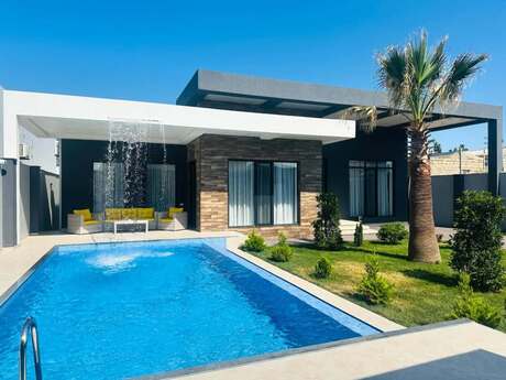 4 otaqlı həyət evi/bağ evi - Mərdəkan q. - 280 m²