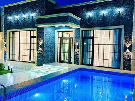 4 otaqlı həyət evi/bağ evi - Buzovna q. - 200 m²