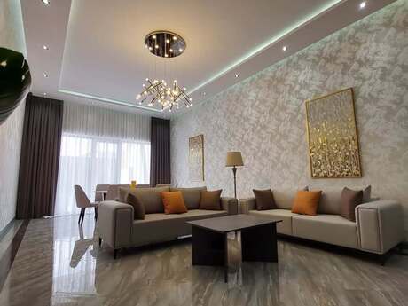4 otaqlı həyət evi/bağ evi - Mərdəkan q. - 250 m²